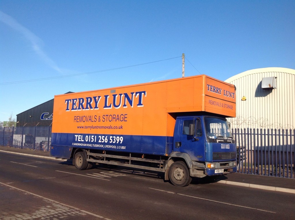Terry-Lunt-Removal-Van